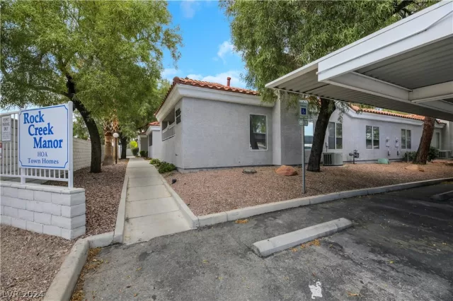 MLS: 2583987 Condo For Sale