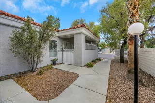 Photo #1: 2583987 Listing