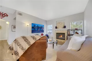 Photo #4: 2583987 Listing