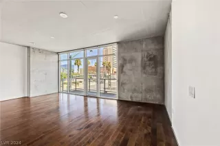 Photo #2: 2583996 Listing 