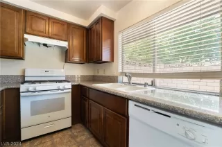 Photo #6: 2584002 Listing 