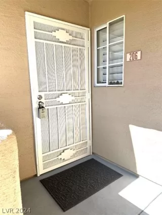 Photo #2: 2584007 Listing