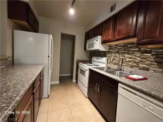 Photo #2: 2584008 Listing 