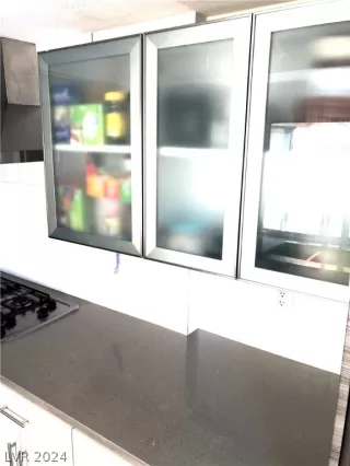 Photo #3: 2584039 Listing 