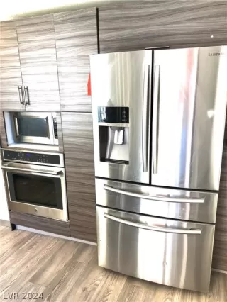 Photo #5: 2584039 Listing 