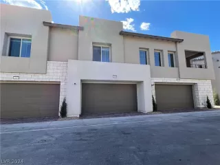Photo #1: 2584040 Listing 