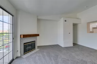 Photo #5: 2584042 Listing