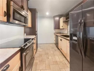 Photo #1: 2584055 Listing 