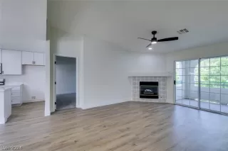 Photo #5: 2584060 Listing 