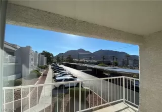 Photo #1: 2584081 Listing 