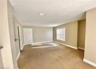 Photo #3: 2584081 Listing 