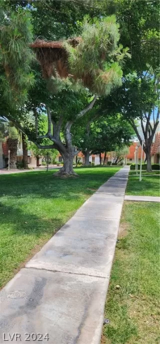 Photo #3: 2584104 Listing