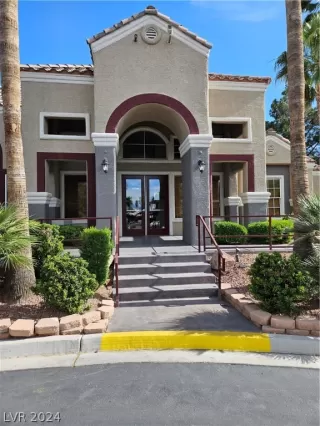 Photo #1: 2584110 Listing