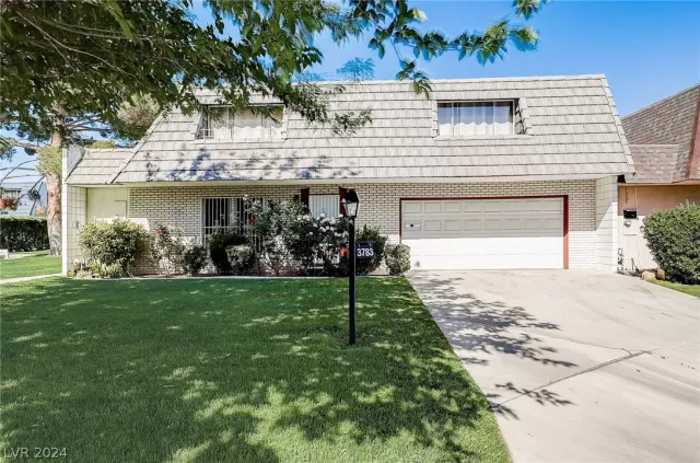 MLS: 2584119 Condo For Sale