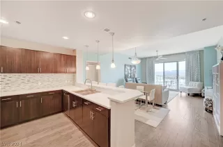 Photo #2: 2584135 Listing 