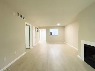 Photo #3: 2584136 Listing 