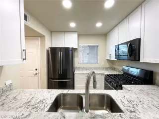 Photo #4: 2584136 Listing 