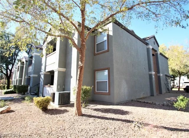 MLS: 2584177 Condo For Sale