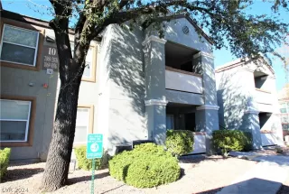 Photo #1: 2584177 Listing 