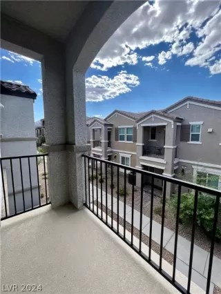 Photo #2: 2584178 Listing 