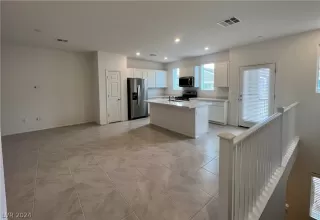 Photo #3: 2584178 Listing 