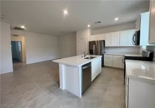 Photo #4: 2584178 Listing 