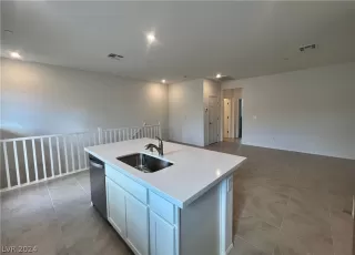 Photo #5: 2584178 Listing 