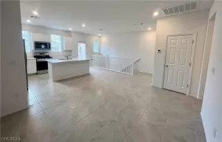 Photo #6: 2584178 Listing 