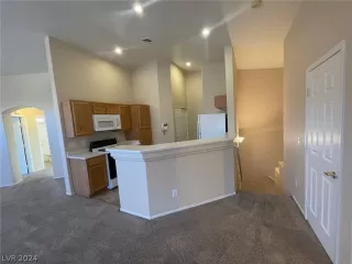 Photo #1: 2584181 Listing 