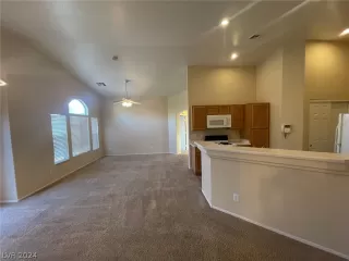 Photo #4: 2584181 Listing 