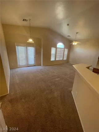 Photo #5: 2584181 Listing 