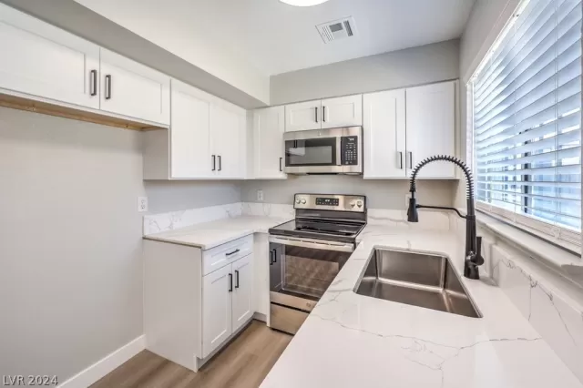 MLS: 2584233 Condo For Sale