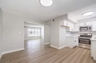 Photo #2: 2584233 Listing 