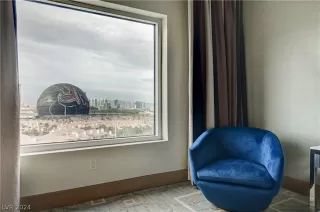 Photo #2: 2584251 Listing