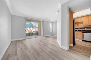 Photo #3: 2584278 Listing