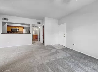 Photo #2: 2584290 Listing 