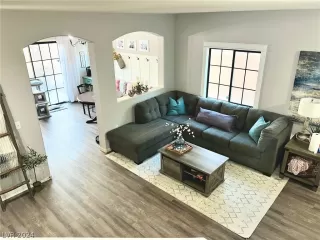 Photo #1: 2584292 Listing 