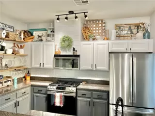 Photo #2: 2584292 Listing 