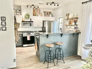 Photo #4: 2584292 Listing 