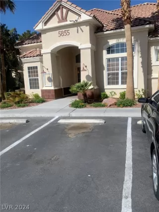 Photo #3: 2584298 Listing 