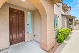 Photo #1: 2584306 Listing 