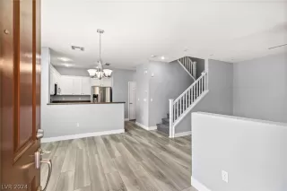 Photo #2: 2584306 Listing 