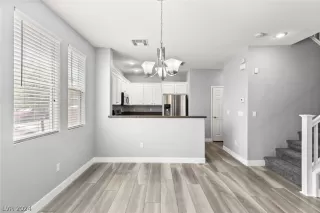 Photo #3: 2584306 Listing 