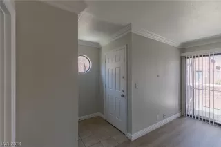 Photo #4: 2584334 Listing