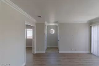 Photo #5: 2584334 Listing