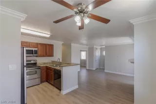 Photo #6: 2584334 Listing