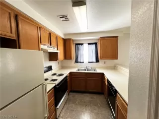 Photo #1: 2584335 Listing 