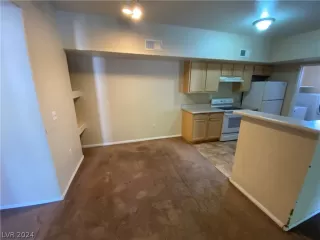 Photo #3: 2584357 Listing 