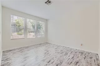 Photo #5: 2584358 Listing 