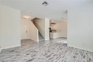 Photo #6: 2584358 Listing 